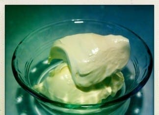 coconut-oil-post-making-your-own-creme-fraiche