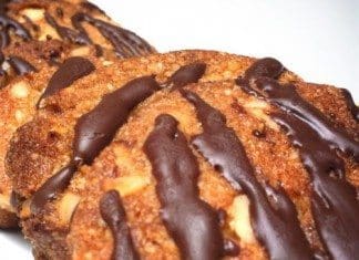 coconut-oil-post-chocolate-macadamia-shortbread-f