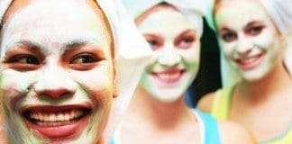 coconut-oil-post-girls-in-bathroom-featured
