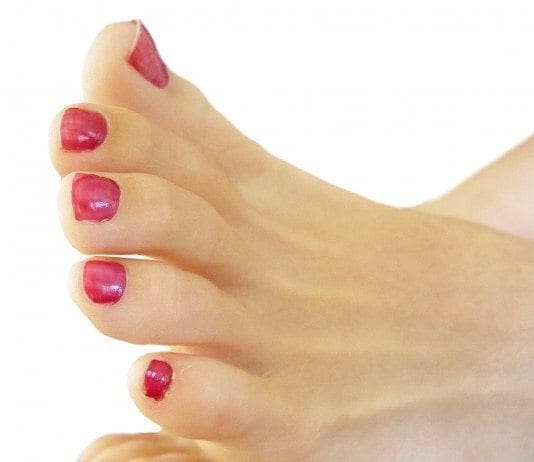 coconut-oil-post-painted-nails-2